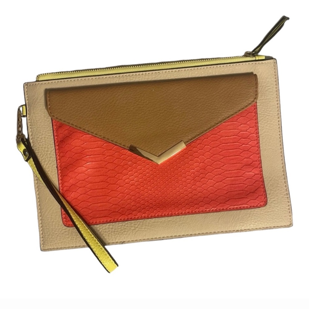 Wristlet